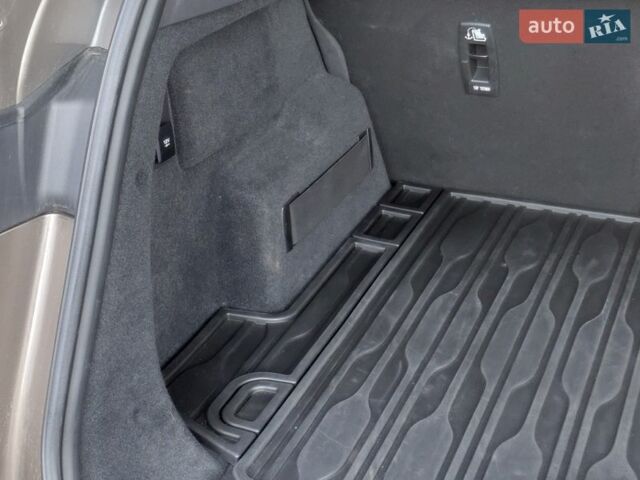 Коричневый Ленд Ровер Рендж Ровер Эвок, объемом двигателя 2 л и пробегом 55 тыс. км за 31000 $, фото 30 на Automoto.ua