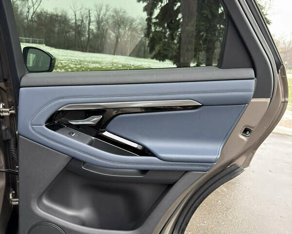 Коричневий Ленд Ровер Рендж Ровер Евок, об'ємом двигуна 2 л та пробігом 50 тис. км за 38000 $, фото 53 на Automoto.ua