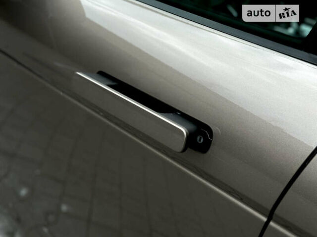 Коричневый Ленд Ровер Рендж Ровер Эвок, объемом двигателя 2 л и пробегом 82 тыс. км за 36990 $, фото 37 на Automoto.ua