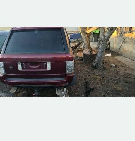 Червоний Ленд Ровер Рендж Ровер Евок, об'ємом двигуна 4.4 л та пробігом 3 тис. км за 678 $, фото 2 на Automoto.ua