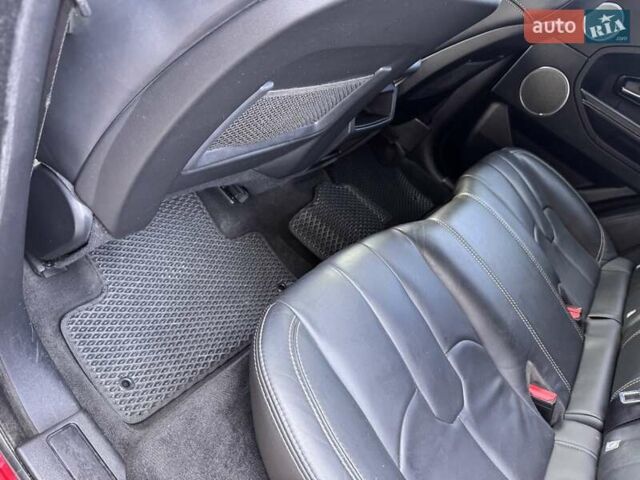 Червоний Ленд Ровер Рендж Ровер Евок, об'ємом двигуна 2 л та пробігом 135 тис. км за 13999 $, фото 19 на Automoto.ua