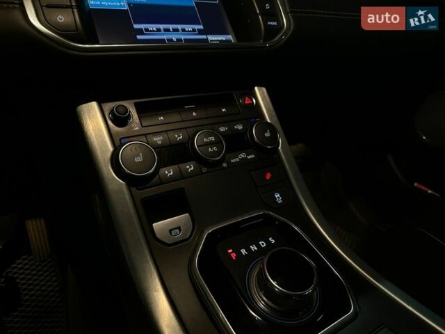 Красный Ленд Ровер Рендж Ровер Эвок, объемом двигателя 2 л и пробегом 138 тыс. км за 14500 $, фото 10 на Automoto.ua