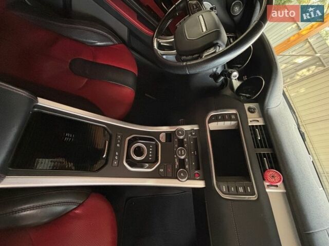 Червоний Ленд Ровер Рендж Ровер Евок, об'ємом двигуна 2 л та пробігом 133 тис. км за 20000 $, фото 22 на Automoto.ua