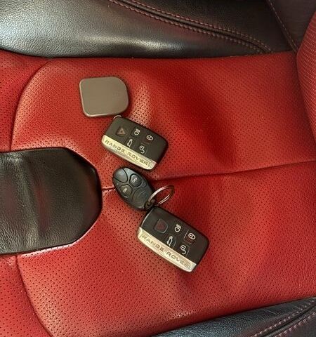 Червоний Ленд Ровер Рендж Ровер Евок, об'ємом двигуна 2 л та пробігом 133 тис. км за 20000 $, фото 27 на Automoto.ua