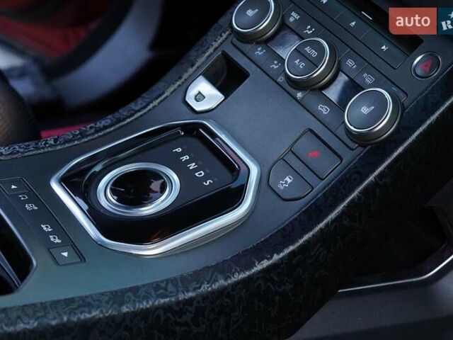 Красный Ленд Ровер Рендж Ровер Эвок, объемом двигателя 2 л и пробегом 146 тыс. км за 18500 $, фото 12 на Automoto.ua