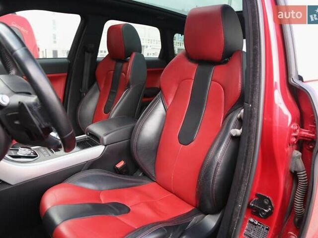 Червоний Ленд Ровер Рендж Ровер Евок, об'ємом двигуна 2 л та пробігом 133 тис. км за 19300 $, фото 8 на Automoto.ua