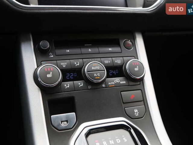 Червоний Ленд Ровер Рендж Ровер Евок, об'ємом двигуна 2 л та пробігом 133 тис. км за 19300 $, фото 28 на Automoto.ua