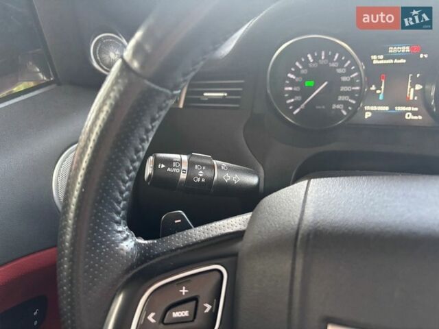 Червоний Ленд Ровер Рендж Ровер Евок, об'ємом двигуна 2 л та пробігом 133 тис. км за 20000 $, фото 12 на Automoto.ua