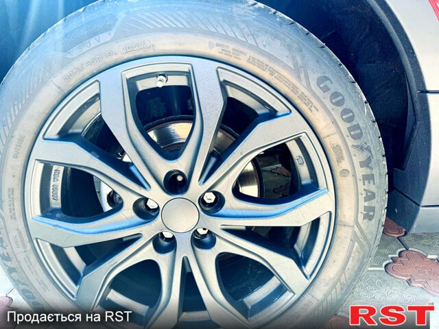 Красный Ленд Ровер Рендж Ровер Эвок, объемом двигателя 2.2 л и пробегом 143 тыс. км за 17999 $, фото 9 на Automoto.ua