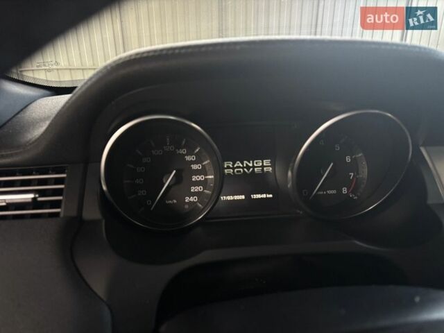 Червоний Ленд Ровер Рендж Ровер Евок, об'ємом двигуна 2 л та пробігом 133 тис. км за 20000 $, фото 29 на Automoto.ua