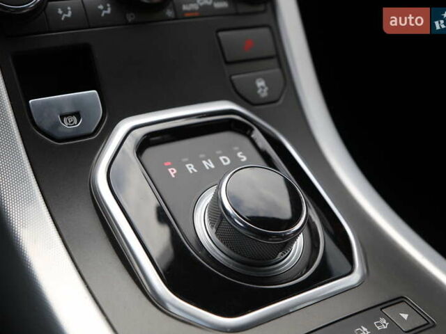 Червоний Ленд Ровер Рендж Ровер Евок, об'ємом двигуна 2 л та пробігом 133 тис. км за 19300 $, фото 29 на Automoto.ua