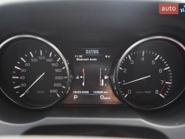 Червоний Ленд Ровер Рендж Ровер Евок, об'ємом двигуна 2 л та пробігом 133 тис. км за 19300 $, фото 18 на Automoto.ua