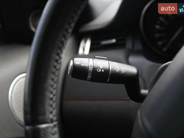 Червоний Ленд Ровер Рендж Ровер Евок, об'ємом двигуна 2 л та пробігом 133 тис. км за 19300 $, фото 19 на Automoto.ua