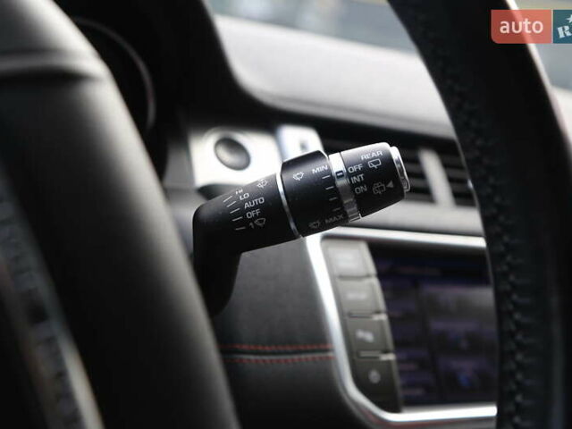 Червоний Ленд Ровер Рендж Ровер Евок, об'ємом двигуна 2 л та пробігом 133 тис. км за 19300 $, фото 21 на Automoto.ua