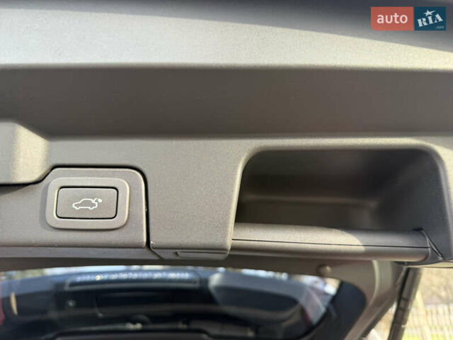 Красный Ленд Ровер Рендж Ровер Эвок, объемом двигателя 2.2 л и пробегом 176 тыс. км за 15900 $, фото 20 на Automoto.ua