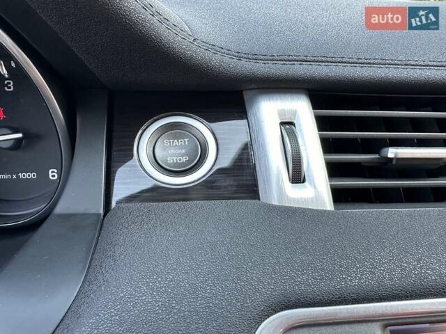 Красный Ленд Ровер Рендж Ровер Эвок, объемом двигателя 2.18 л и пробегом 139 тыс. км за 19777 $, фото 31 на Automoto.ua