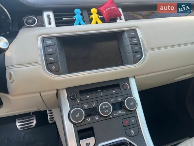 Красный Ленд Ровер Рендж Ровер Эвок, объемом двигателя 2 л и пробегом 185 тыс. км за 15500 $, фото 5 на Automoto.ua