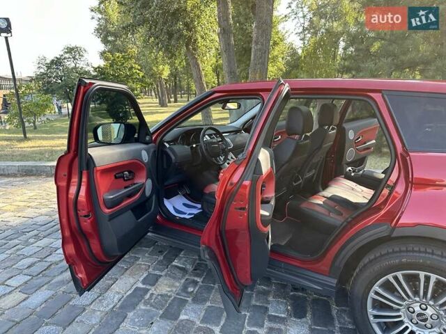 Красный Ленд Ровер Рендж Ровер Эвок, объемом двигателя 2.18 л и пробегом 139 тыс. км за 19777 $, фото 4 на Automoto.ua