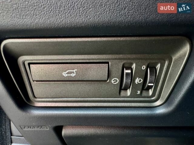 Червоний Ленд Ровер Рендж Ровер Евок, об'ємом двигуна 2.18 л та пробігом 171 тис. км за 15500 $, фото 17 на Automoto.ua