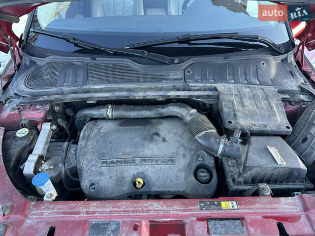 Червоний Ленд Ровер Рендж Ровер Евок, об'ємом двигуна 2.2 л та пробігом 209 тис. км за 16900 $, фото 11 на Automoto.ua