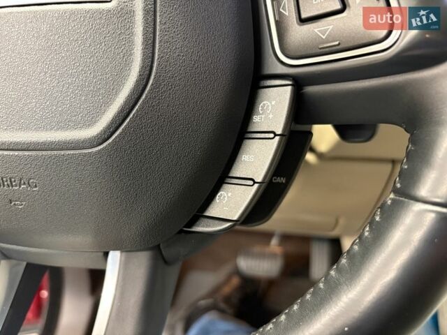 Червоний Ленд Ровер Рендж Ровер Евок, об'ємом двигуна 2.18 л та пробігом 107 тис. км за 22000 $, фото 14 на Automoto.ua