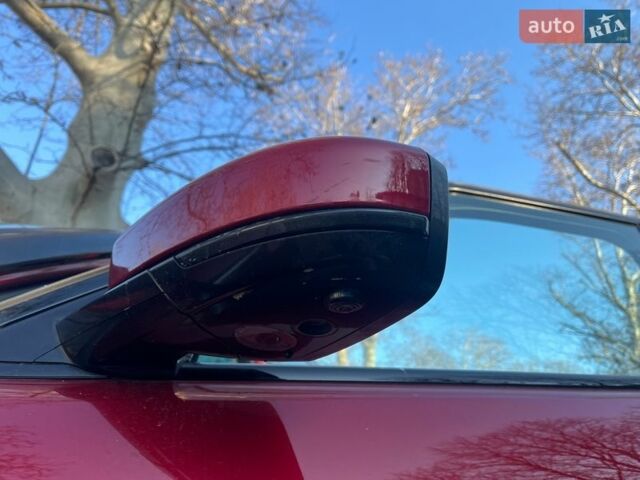 Красный Ленд Ровер Рендж Ровер Эвок, объемом двигателя 2 л и пробегом 185 тыс. км за 15500 $, фото 2 на Automoto.ua