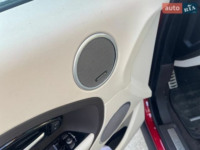 Красный Ленд Ровер Рендж Ровер Эвок, объемом двигателя 2 л и пробегом 185 тыс. км за 15500 $, фото 9 на Automoto.ua