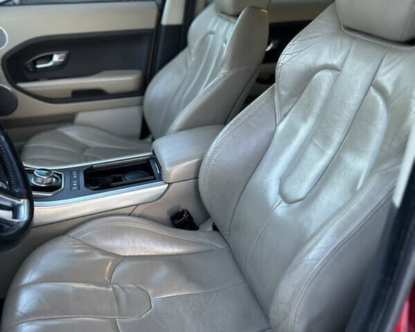 Красный Ленд Ровер Рендж Ровер Эвок, объемом двигателя 2.2 л и пробегом 209 тыс. км за 17500 $, фото 14 на Automoto.ua