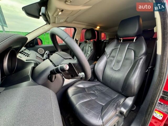 Червоний Ленд Ровер Рендж Ровер Евок, об'ємом двигуна 2.18 л та пробігом 171 тис. км за 15500 $, фото 10 на Automoto.ua