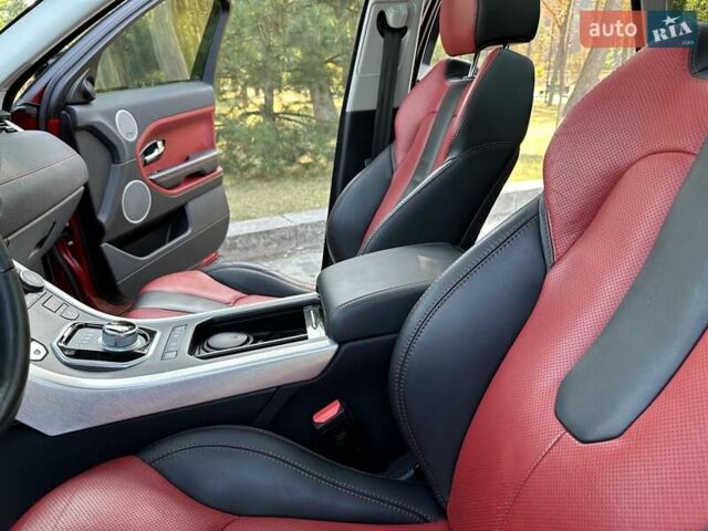 Красный Ленд Ровер Рендж Ровер Эвок, объемом двигателя 2.18 л и пробегом 139 тыс. км за 19777 $, фото 18 на Automoto.ua