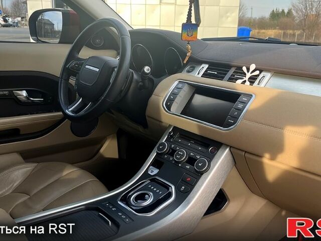 Червоний Ленд Ровер Рендж Ровер Евок, об'ємом двигуна 2.2 л та пробігом 90 тис. км за 23800 $, фото 9 на Automoto.ua