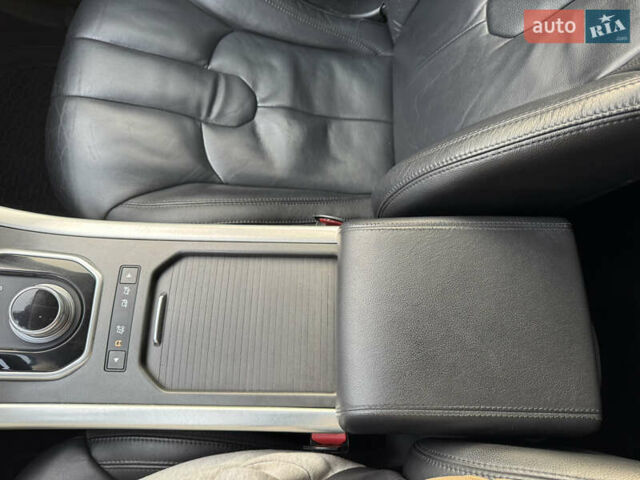 Червоний Ленд Ровер Рендж Ровер Евок, об'ємом двигуна 2.18 л та пробігом 285 тис. км за 16000 $, фото 18 на Automoto.ua