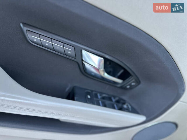 Красный Ленд Ровер Рендж Ровер Эвок, объемом двигателя 2.2 л и пробегом 209 тыс. км за 17500 $, фото 15 на Automoto.ua