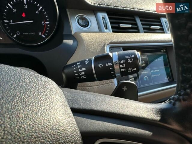 Червоний Ленд Ровер Рендж Ровер Евок, об'ємом двигуна 2.18 л та пробігом 151 тис. км за 17950 $, фото 16 на Automoto.ua