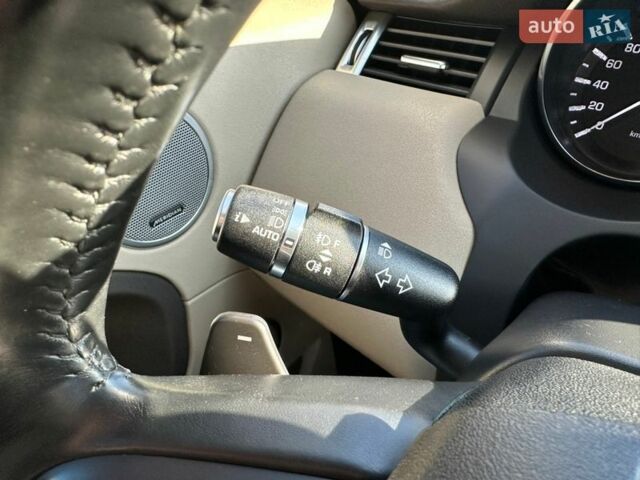 Червоний Ленд Ровер Рендж Ровер Евок, об'ємом двигуна 2.18 л та пробігом 151 тис. км за 17950 $, фото 15 на Automoto.ua