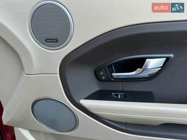 Червоний Ленд Ровер Рендж Ровер Евок, об'ємом двигуна 2.18 л та пробігом 151 тис. км за 17950 $, фото 36 на Automoto.ua