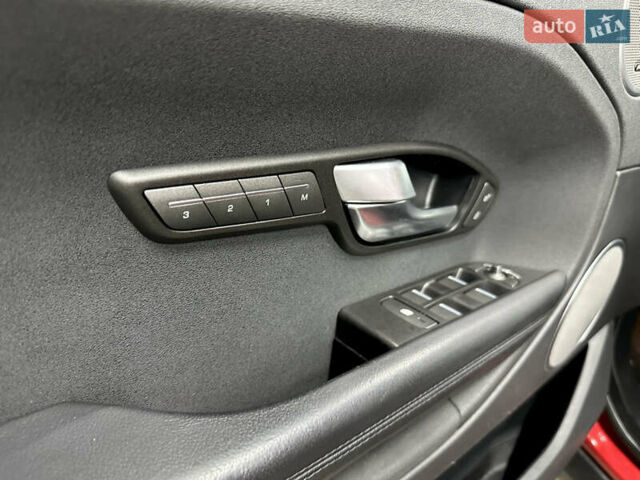 Червоний Ленд Ровер Рендж Ровер Евок, об'ємом двигуна 2.18 л та пробігом 167 тис. км за 15900 $, фото 35 на Automoto.ua