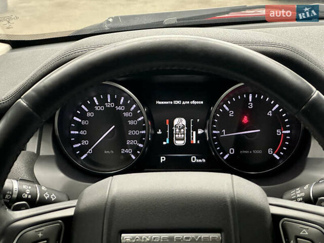 Червоний Ленд Ровер Рендж Ровер Евок, об'ємом двигуна 2.18 л та пробігом 167 тис. км за 15900 $, фото 30 на Automoto.ua