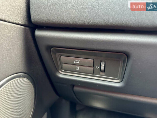 Червоний Ленд Ровер Рендж Ровер Евок, об'ємом двигуна 2.18 л та пробігом 146 тис. км за 19500 $, фото 25 на Automoto.ua