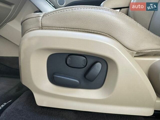 Червоний Ленд Ровер Рендж Ровер Евок, об'ємом двигуна 2.18 л та пробігом 151 тис. км за 17950 $, фото 27 на Automoto.ua