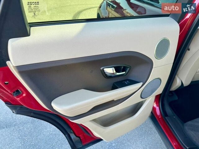 Червоний Ленд Ровер Рендж Ровер Евок, об'ємом двигуна 2.18 л та пробігом 151 тис. км за 17950 $, фото 32 на Automoto.ua