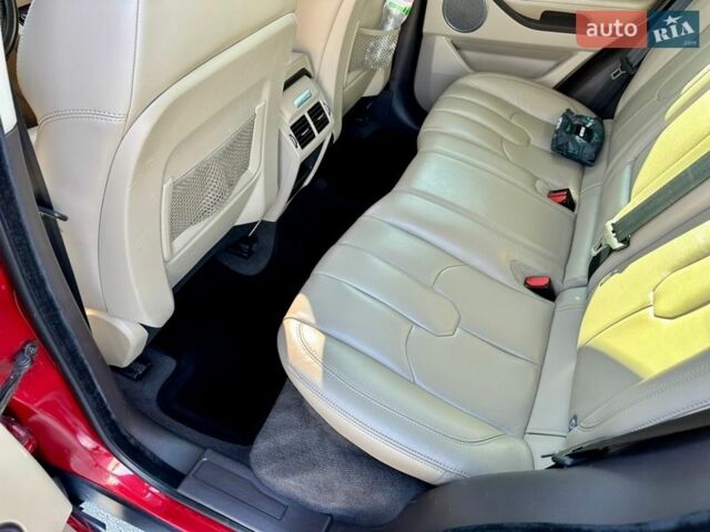 Червоний Ленд Ровер Рендж Ровер Евок, об'ємом двигуна 2.18 л та пробігом 151 тис. км за 17950 $, фото 31 на Automoto.ua