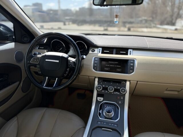 Червоний Ленд Ровер Рендж Ровер Евок, об'ємом двигуна 2 л та пробігом 99 тис. км за 15600 $, фото 7 на Automoto.ua