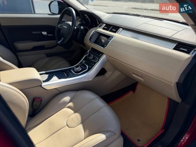 Красный Ленд Ровер Рендж Ровер Эвок, объемом двигателя 2 л и пробегом 100 тыс. км за 16999 $, фото 5 на Automoto.ua