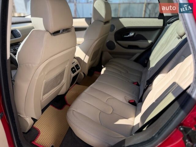 Красный Ленд Ровер Рендж Ровер Эвок, объемом двигателя 2 л и пробегом 100 тыс. км за 16999 $, фото 21 на Automoto.ua