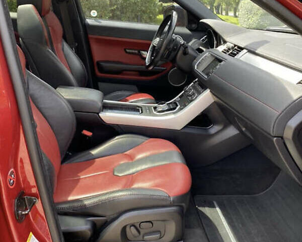 Червоний Ленд Ровер Рендж Ровер Евок, об'ємом двигуна 2 л та пробігом 147 тис. км за 20000 $, фото 24 на Automoto.ua