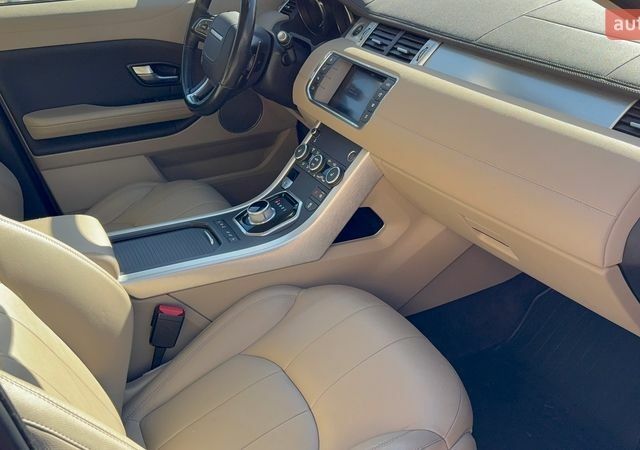 Красный Ленд Ровер Рендж Ровер Эвок, объемом двигателя 2.2 л и пробегом 156 тыс. км за 27000 $, фото 9 на Automoto.ua