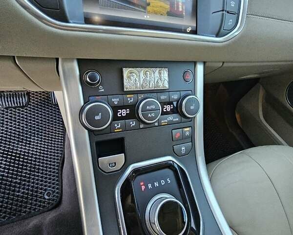 Красный Ленд Ровер Рендж Ровер Эвок, объемом двигателя 2.18 л и пробегом 165 тыс. км за 17900 $, фото 52 на Automoto.ua