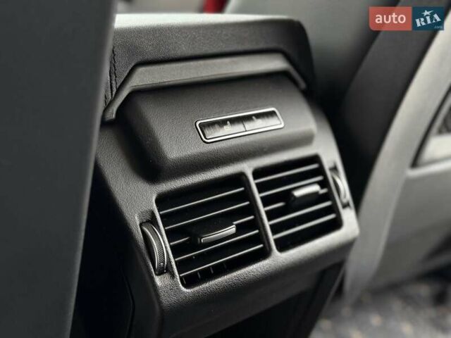 Красный Ленд Ровер Рендж Ровер Эвок, объемом двигателя 2 л и пробегом 84 тыс. км за 15800 $, фото 25 на Automoto.ua