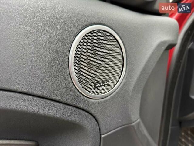 Красный Ленд Ровер Рендж Ровер Эвок, объемом двигателя 2 л и пробегом 84 тыс. км за 15800 $, фото 22 на Automoto.ua